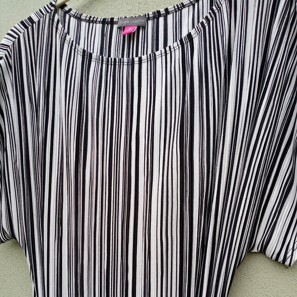 Vince Camuto Black & White Dress in Medium - Picture 3 of 8